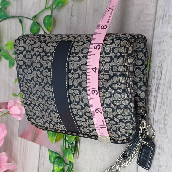 Coach Black Signature Cosmetic/wristlet Bag - Picture 7 of 13